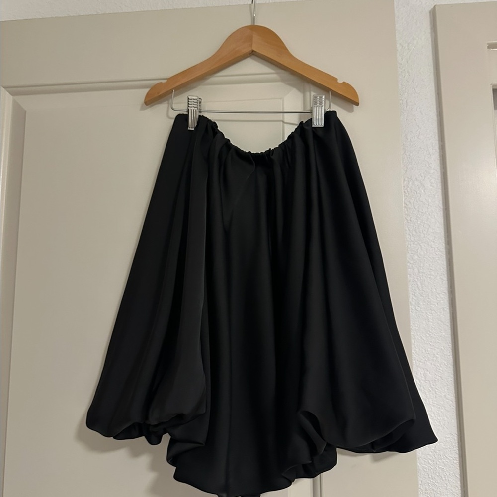 Elegant Black Women's Skirt new!!!